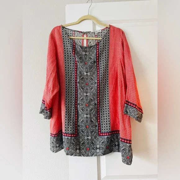 Rose & Olive Red and Black Tunic Top - Picture 7 of 11
